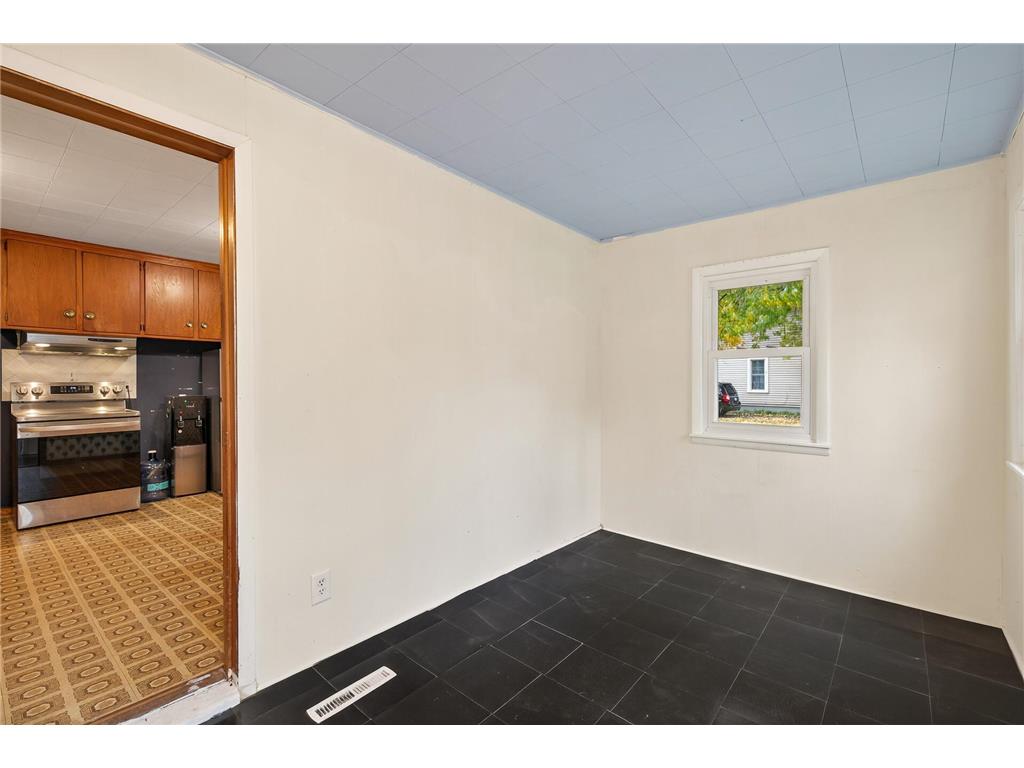 802 N 2nd Street Princeton MN 55371 6806340 image4