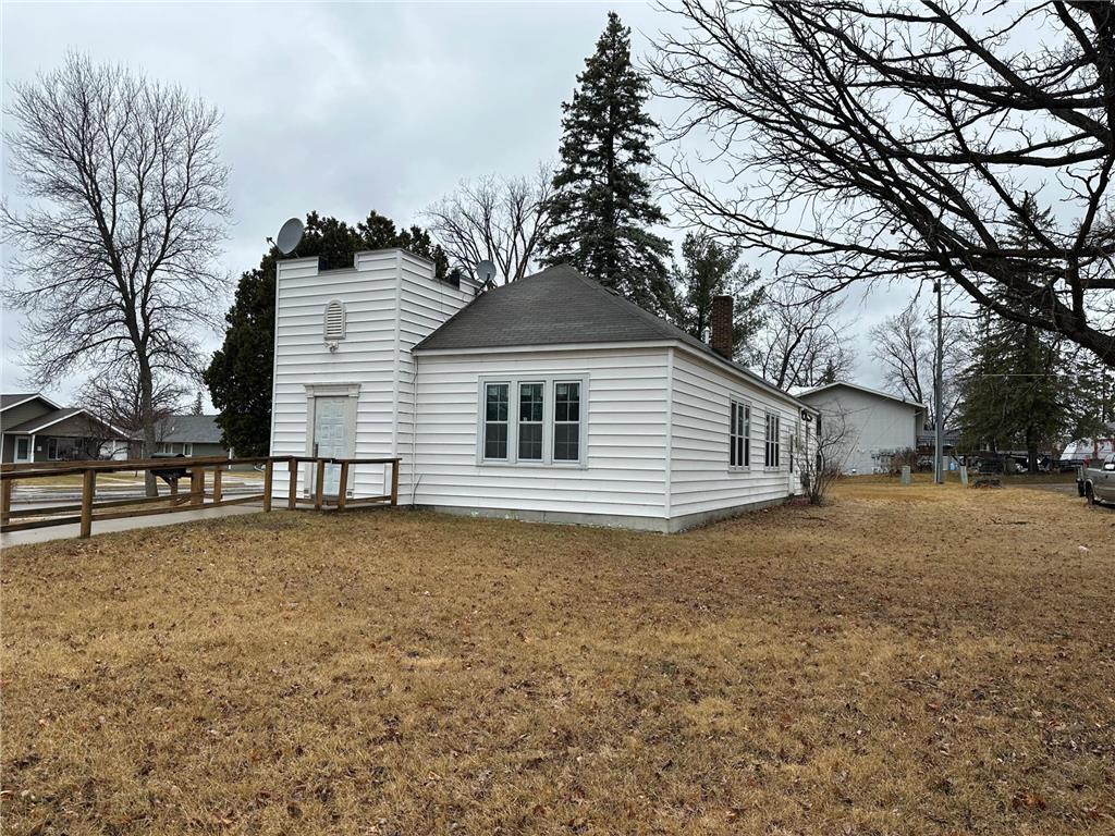 802 NE 1st Avenue Grand Rapids MN 55744 6515618 image1
