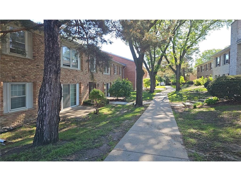 802 Old Settlers Trail #1 Hopkins MN 55343 6735101 image1