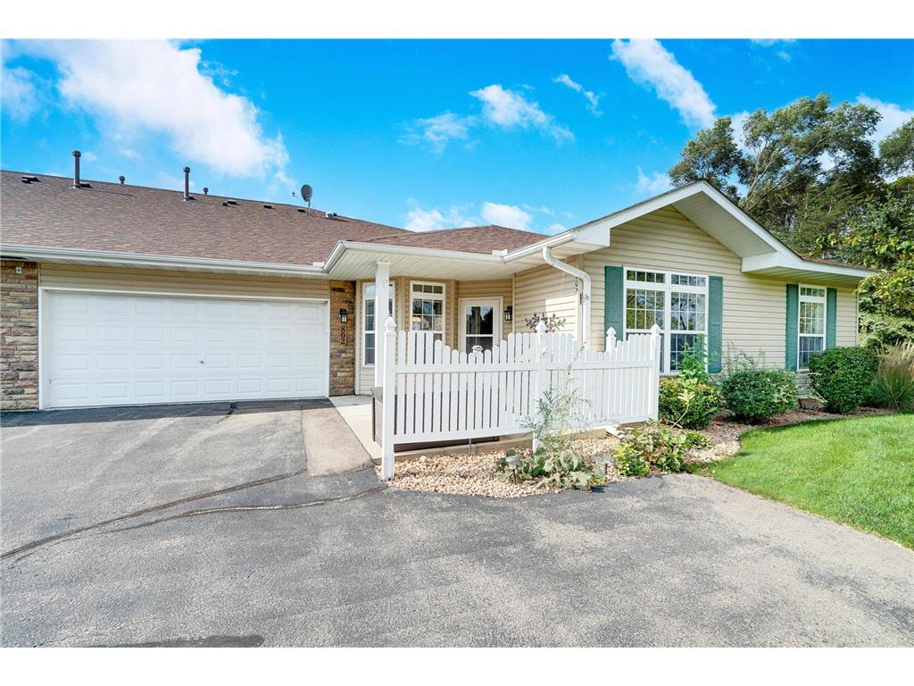 802 Roundhouse Street Shakopee MN 55379 6435231 image1