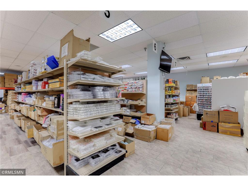 8024 Brooklyn Boulevard Brooklyn Park MN 55445 6613911 image10