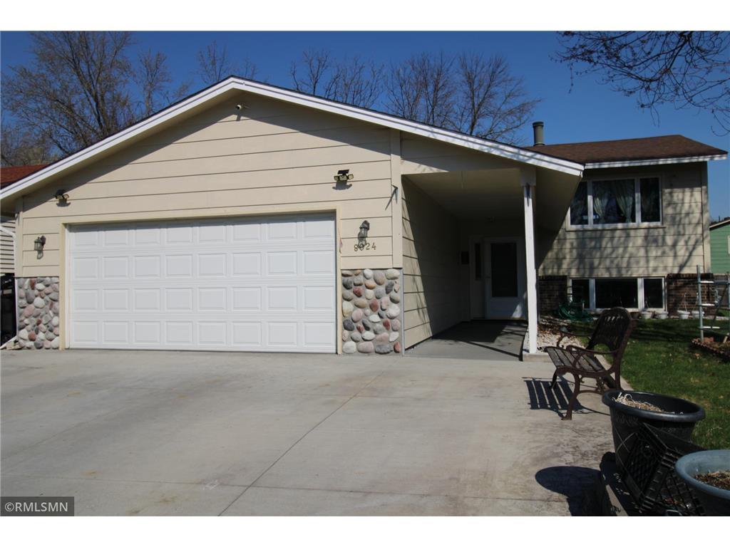 8024 James Avenue N Brooklyn Park MN 55444 7060372 image1
