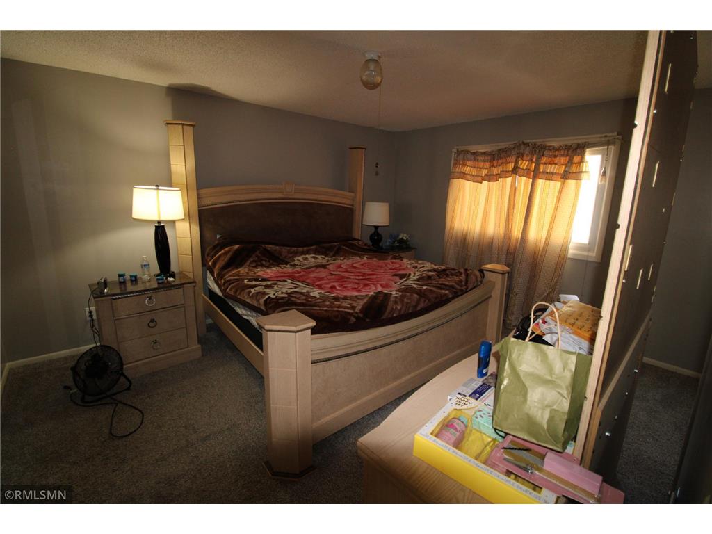 8024 James Avenue N Brooklyn Park MN 55444 7060372 image11