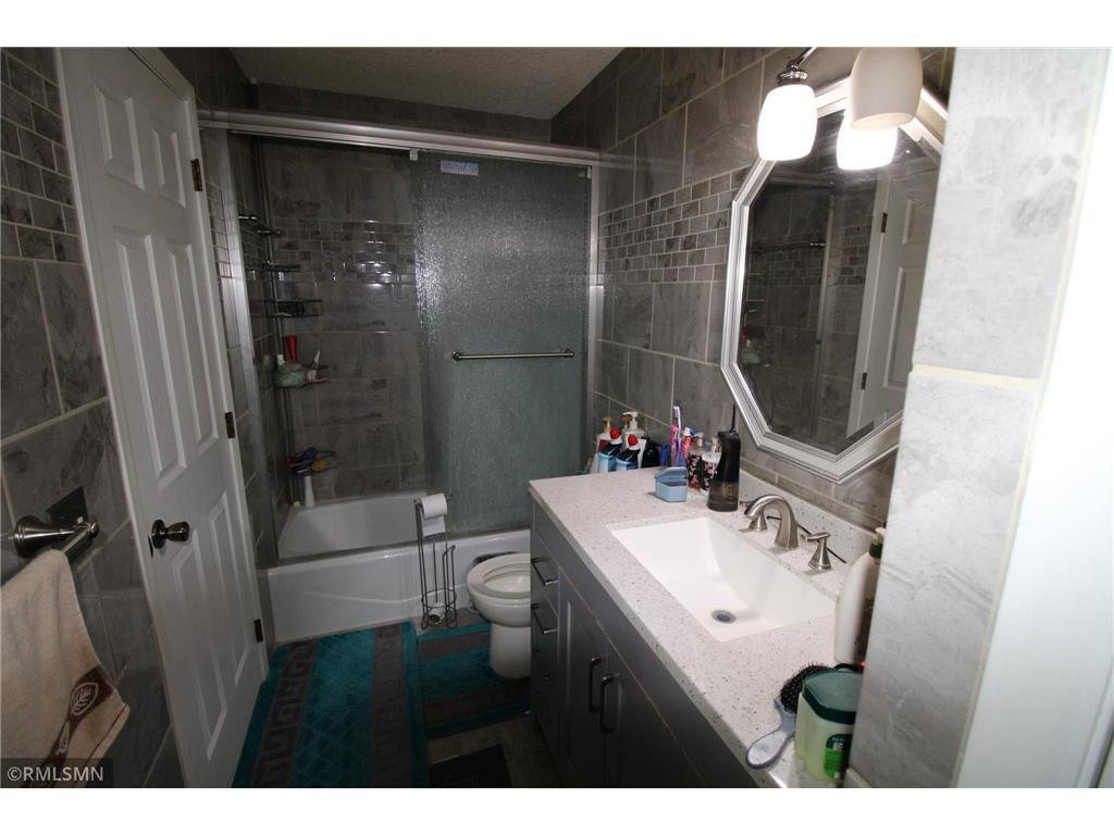 8024 James Avenue N Brooklyn Park MN 55444 7060372 image13