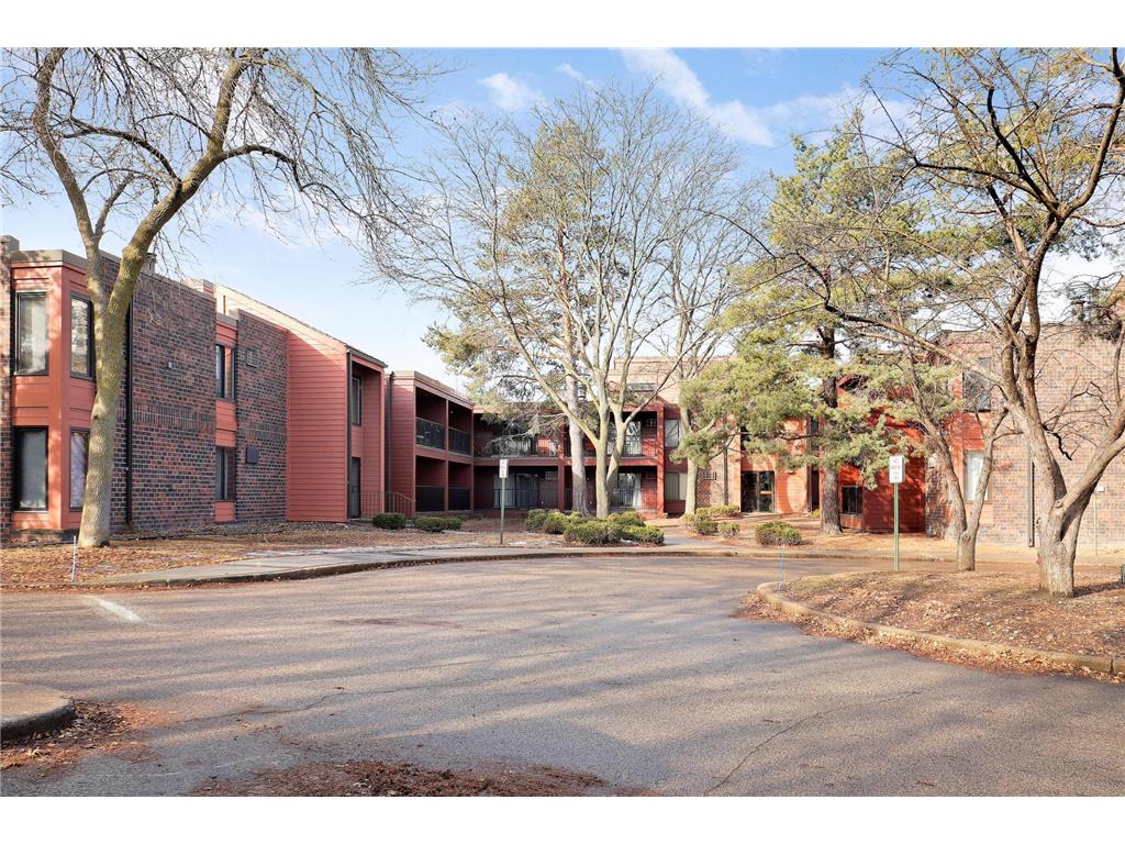 8025 Xerxes Avenue S #212 Bloomington MN 55431 6677884 image1