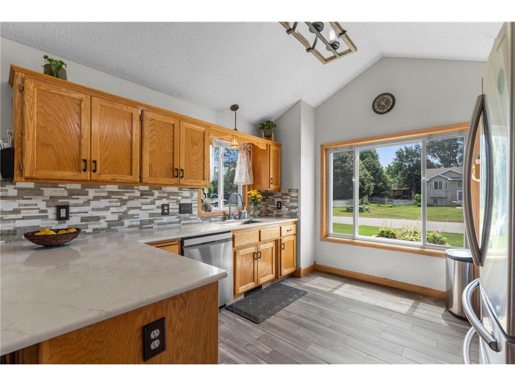 803 102nd Avenue NE Blaine MN 55434 7109411 image4