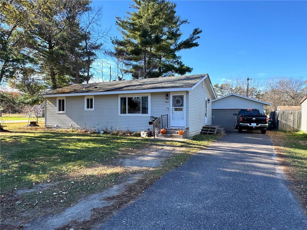 803 7th Avenue N Princeton MN 55371 6810792 image1