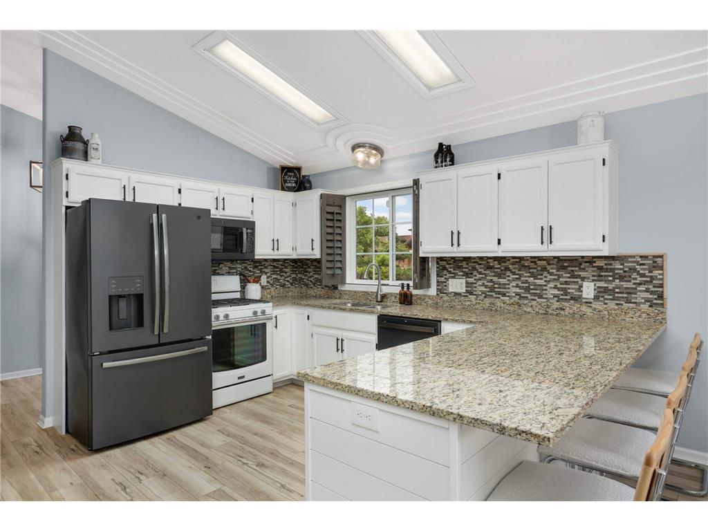 803 Pine Street Farmington MN 55024 6775158 image1