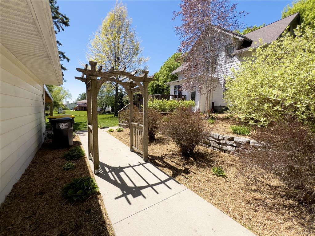 803 S Pine Street Caledonia MN 55921 7098825 image3