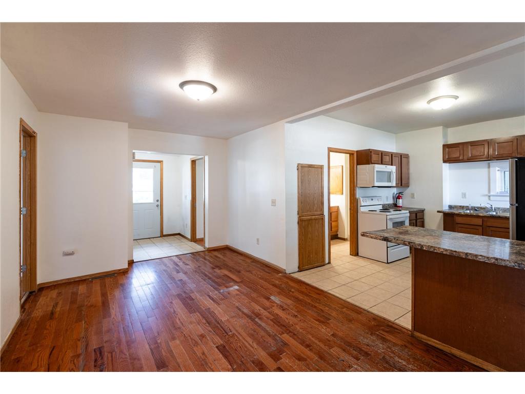 803 W 5th Street Winona MN 55987 7111039 image3