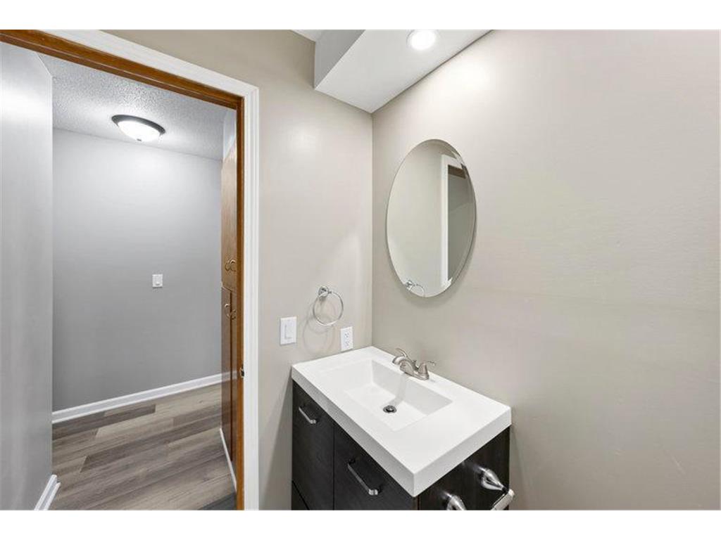 8033 Georgia Avenue N Brooklyn Park MN 55445 6759084 image16