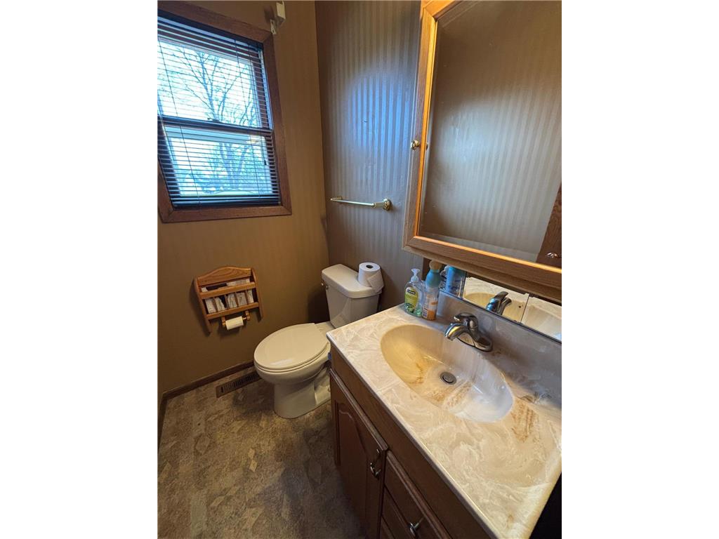 804 Crocker Avenue S Thief River Falls MN 56701 7061730 image13