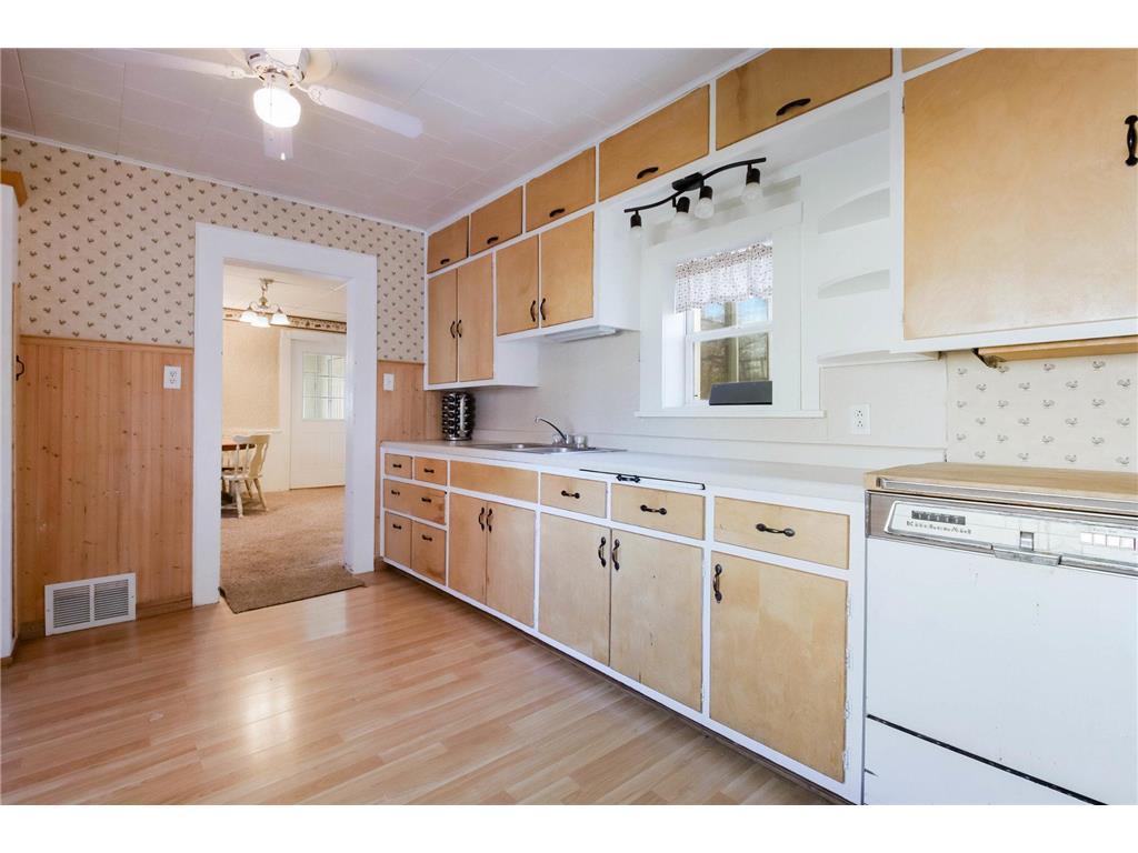 804 E Prospect Street Durand WI 54736 7005840 image9