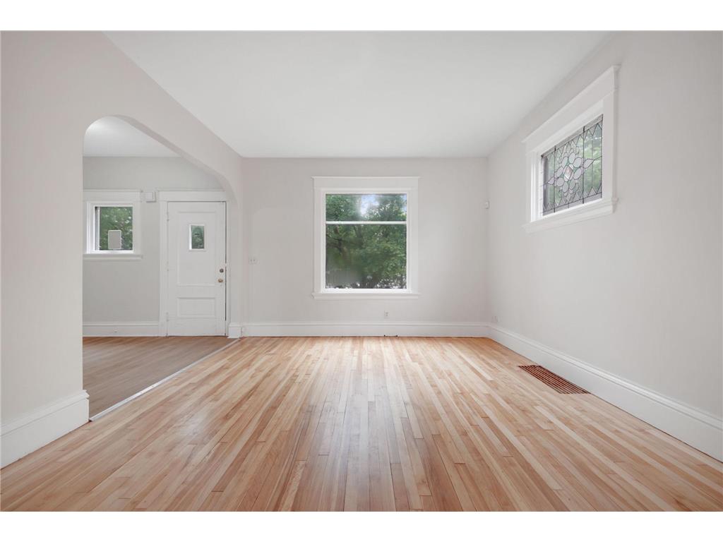 804 Hawthorne Avenue E Saint Paul MN 55106 6822601 image11