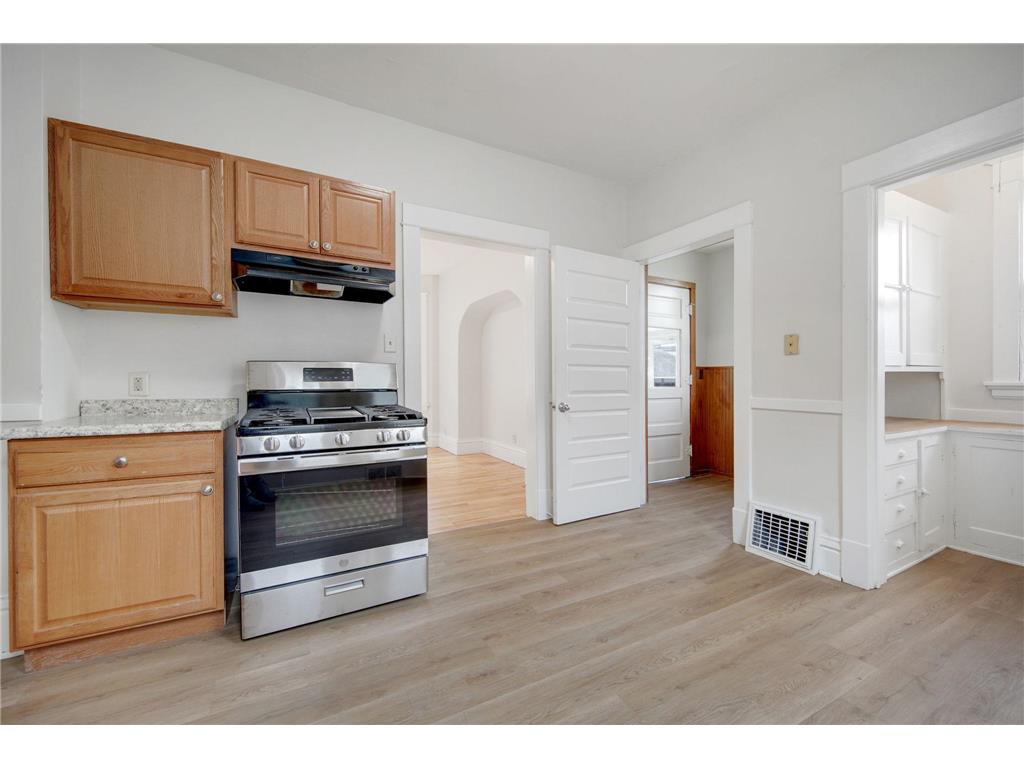 804 Hawthorne Avenue E Saint Paul MN 55106 6822601 image19