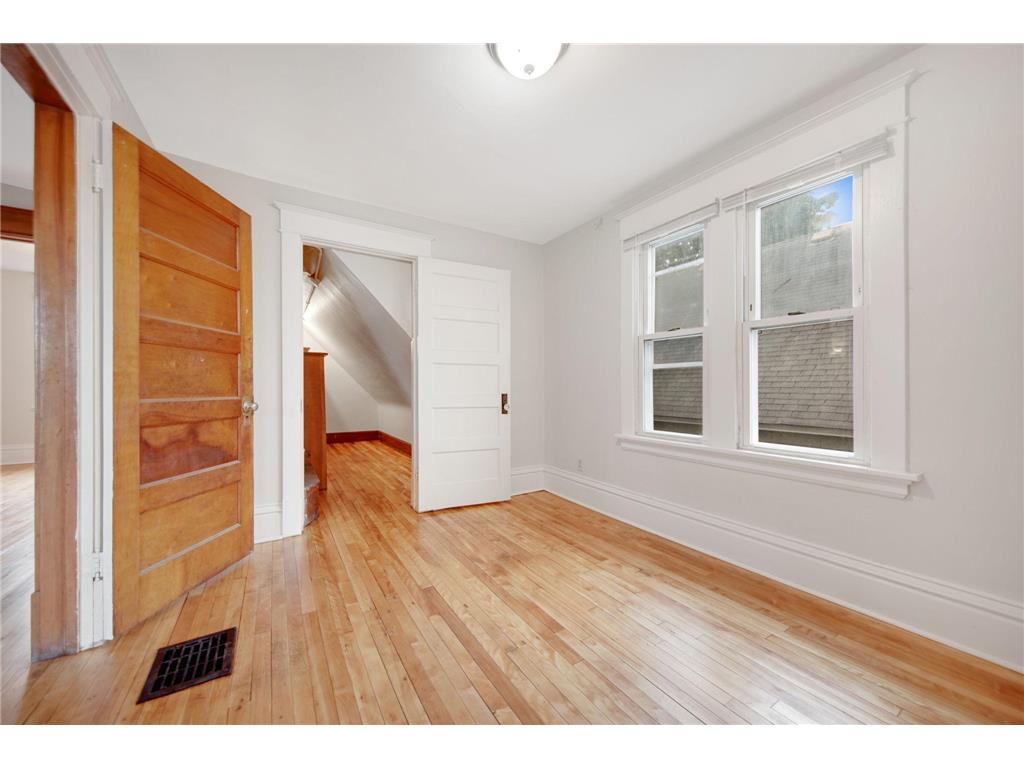 804 Hawthorne Avenue E Saint Paul MN 55106 6822601 image27