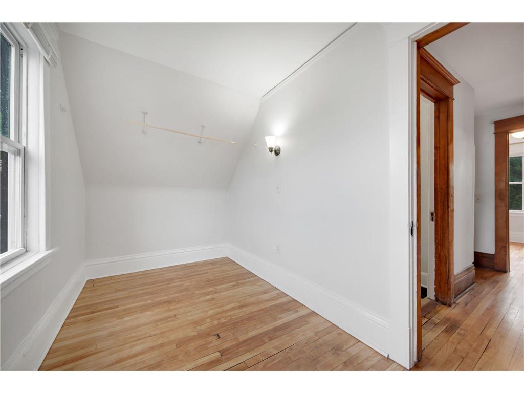 804 Hawthorne Avenue E Saint Paul MN 55106 6822601 image32