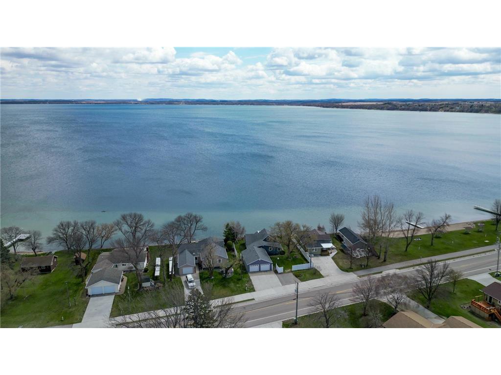 804 Lake Shore Drive Battle Lake MN 56515 - West Battle 7064088 image5