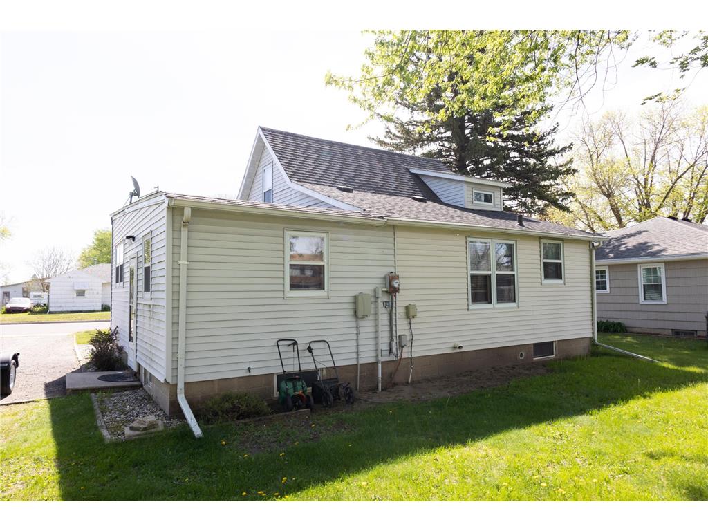 804 Redding Avenue Windom MN 56101 7074639 image4