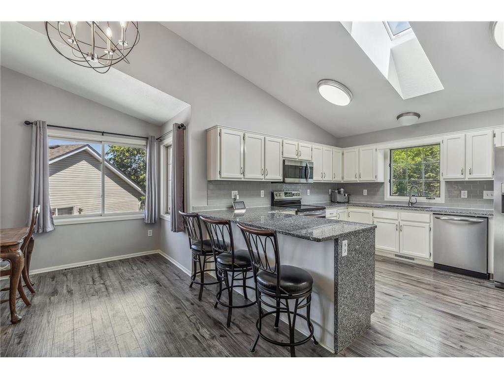 804 Wescott Square Eagan MN 55123 6558479 image1