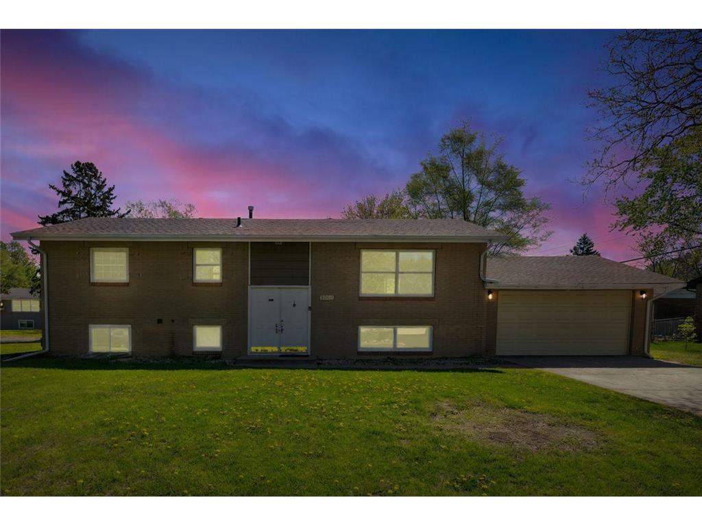 8040 Xenia Avenue N Brooklyn Park MN 55443 7009900 image1