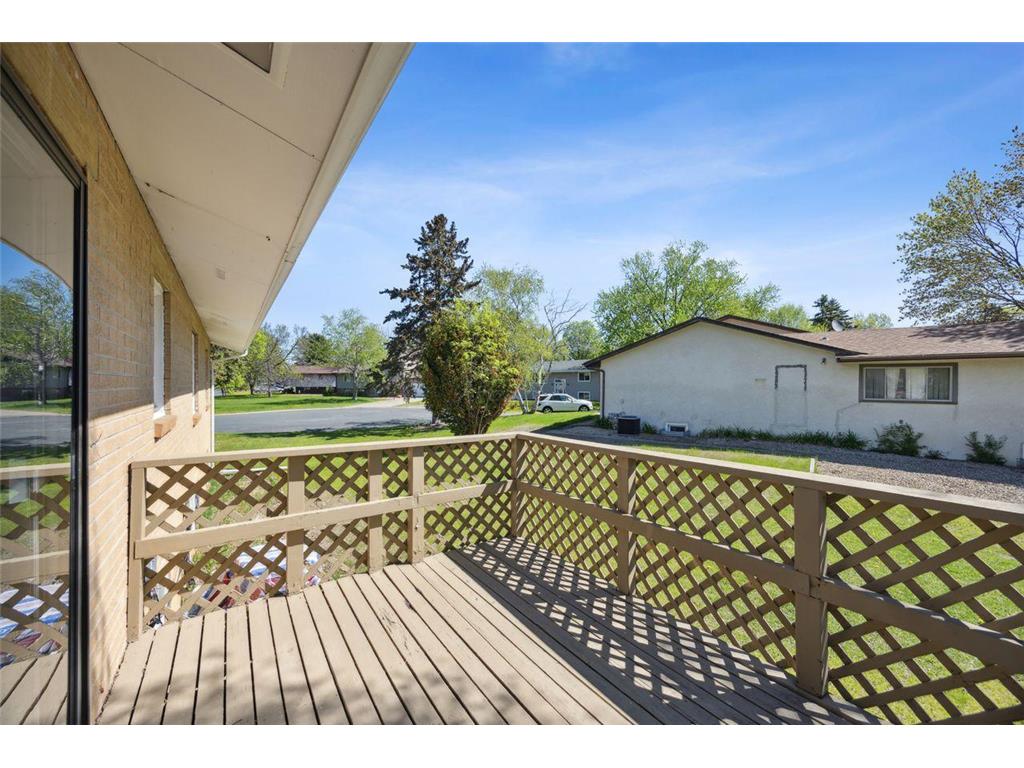 8040 Xenia Avenue N Brooklyn Park MN 55443 7009900 image22