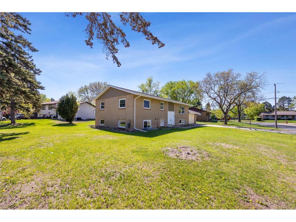 8040 Xenia Avenue N Brooklyn Park MN 55443 7009900 image3