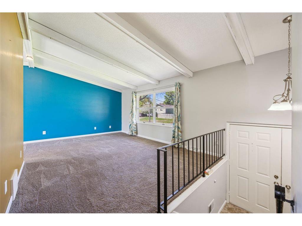 8040 Xenia Avenue N Brooklyn Park MN 55443 7009900 image4