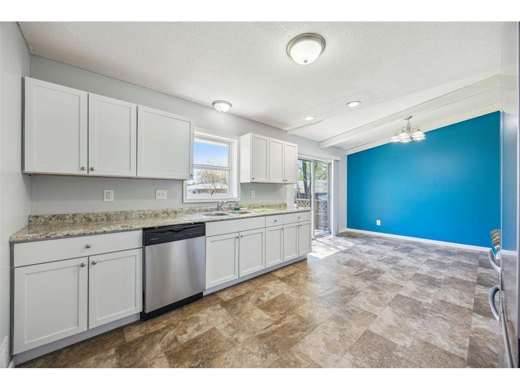 8040 Xenia Avenue N Brooklyn Park MN 55443 7009900 image9