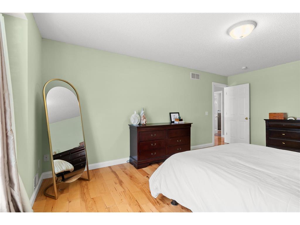 8048 Marsh Creek Alcove Woodbury MN 55125 6826073 image30