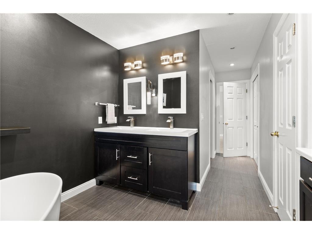 8048 Marsh Creek Alcove Woodbury MN 55125 6826073 image35