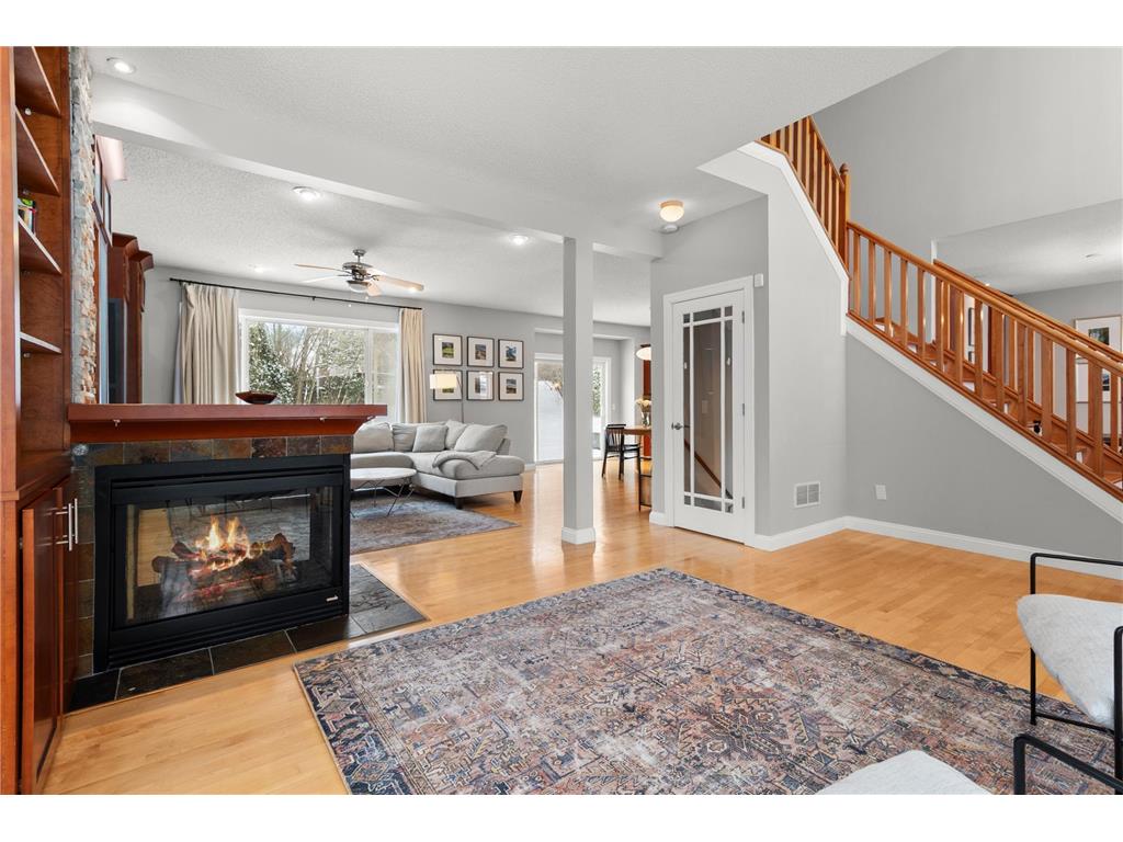 8048 Marsh Creek Alcove Woodbury MN 55125 6826073 image4