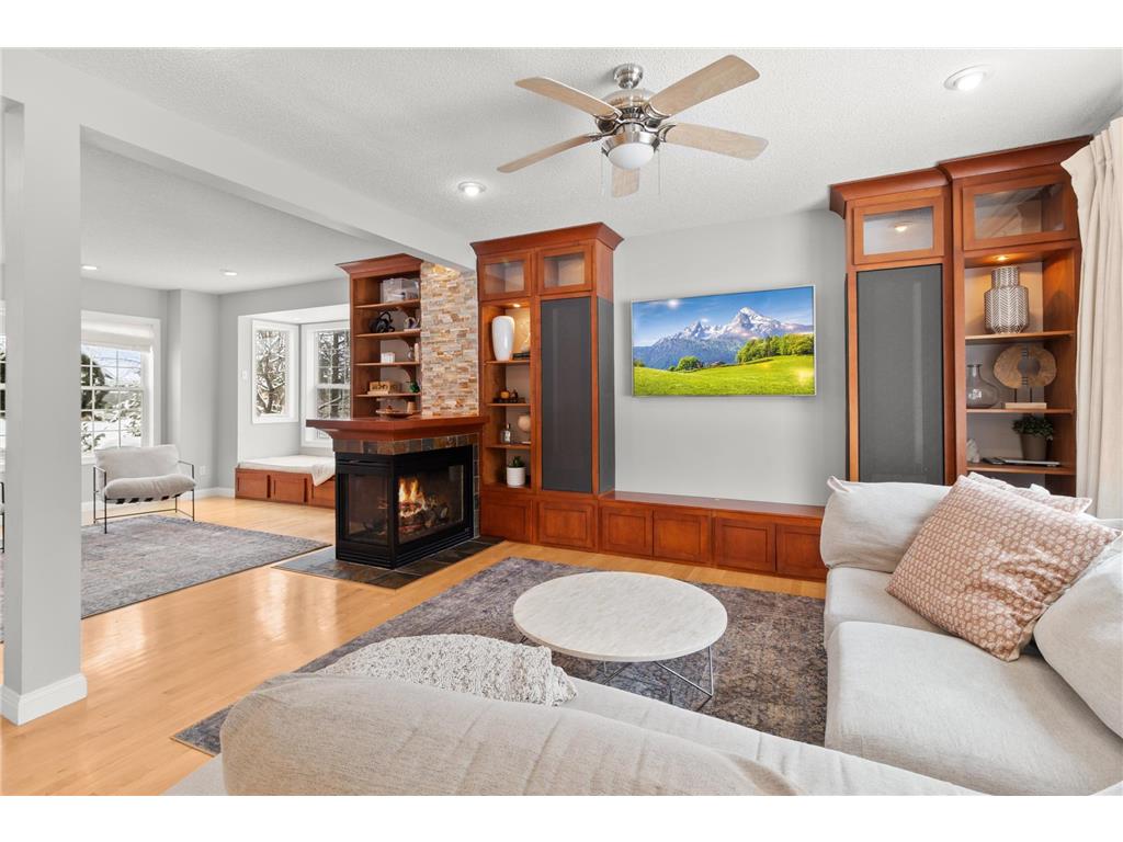 8048 Marsh Creek Alcove Woodbury MN 55125 6826073 image8