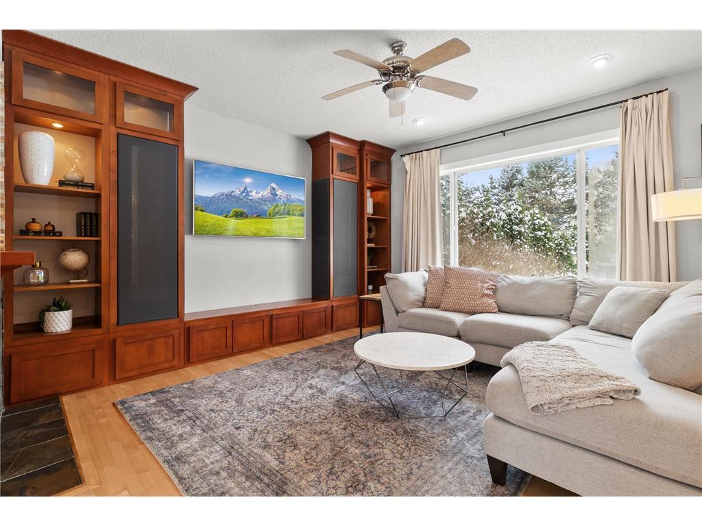 8048 Marsh Creek Alcove Woodbury MN 55125 7036875 image6