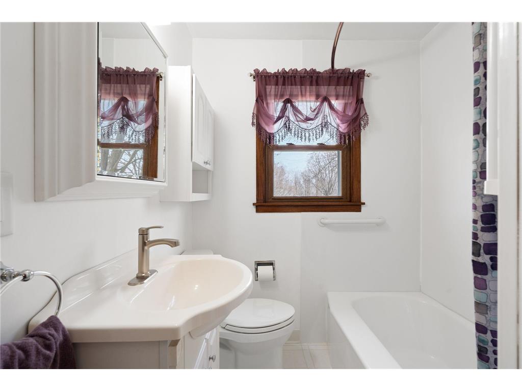 805 15th Avenue SE Austin MN 55912 7047057 image23