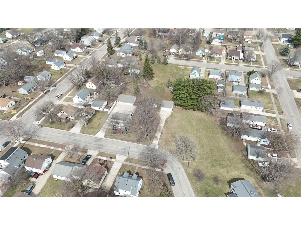 805 15th Avenue SE Austin MN 55912 7047057 image42