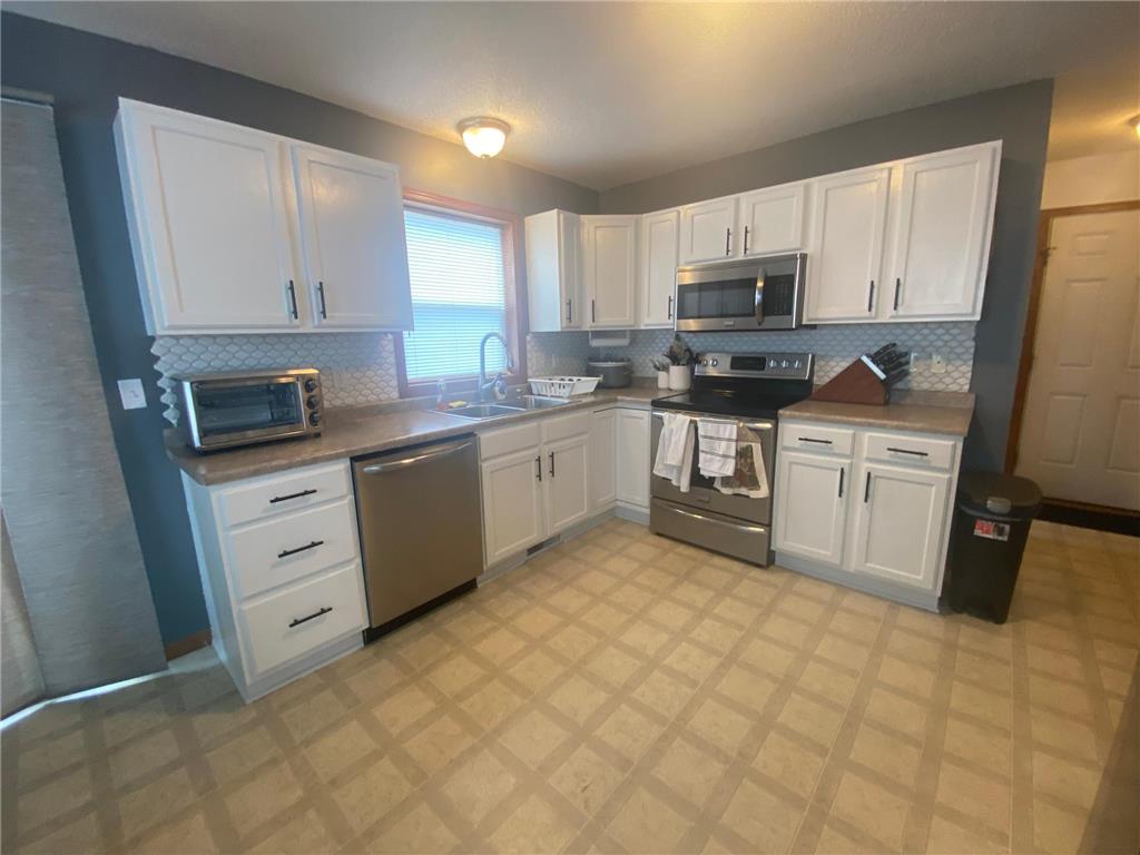 805 3rd Avenue NE Plainview MN 55964 7111040 image12