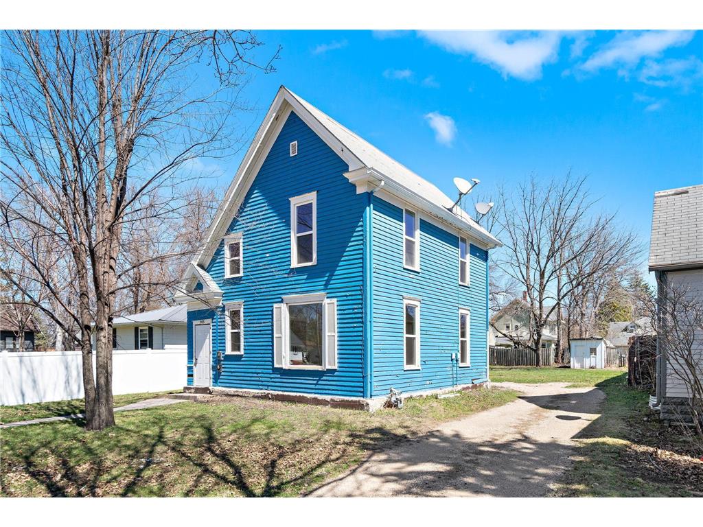 805 4th Street SW Willmar MN 56201 7056019 image2