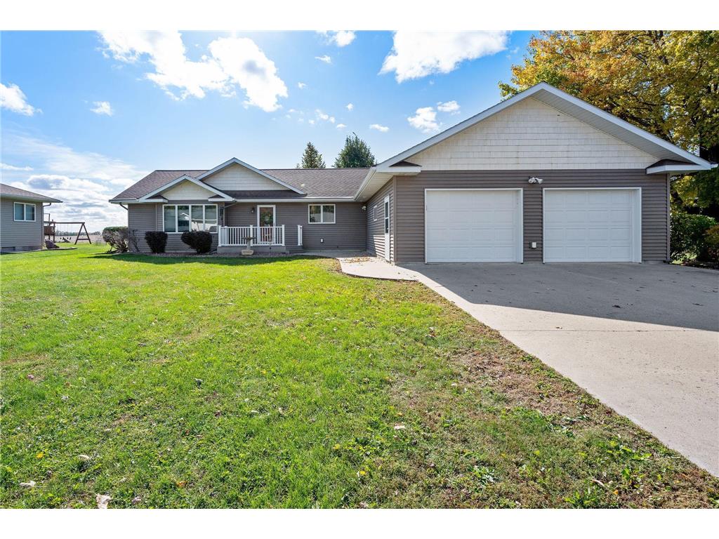 805 E 2nd Street N Truman MN 56088 6495671 image1