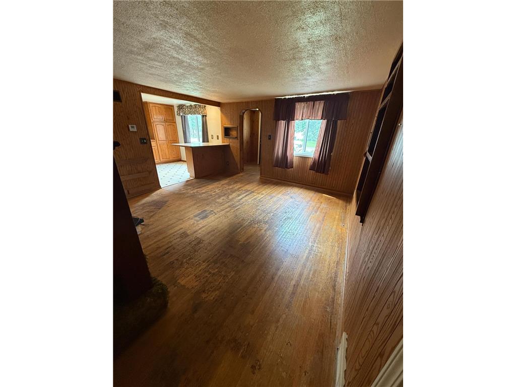 805 E Elm Street Redwood Falls MN 56283 6738101 image4