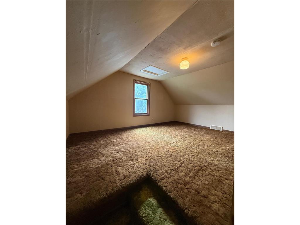 805 E Elm Street Redwood Falls MN 56283 6738101 image8