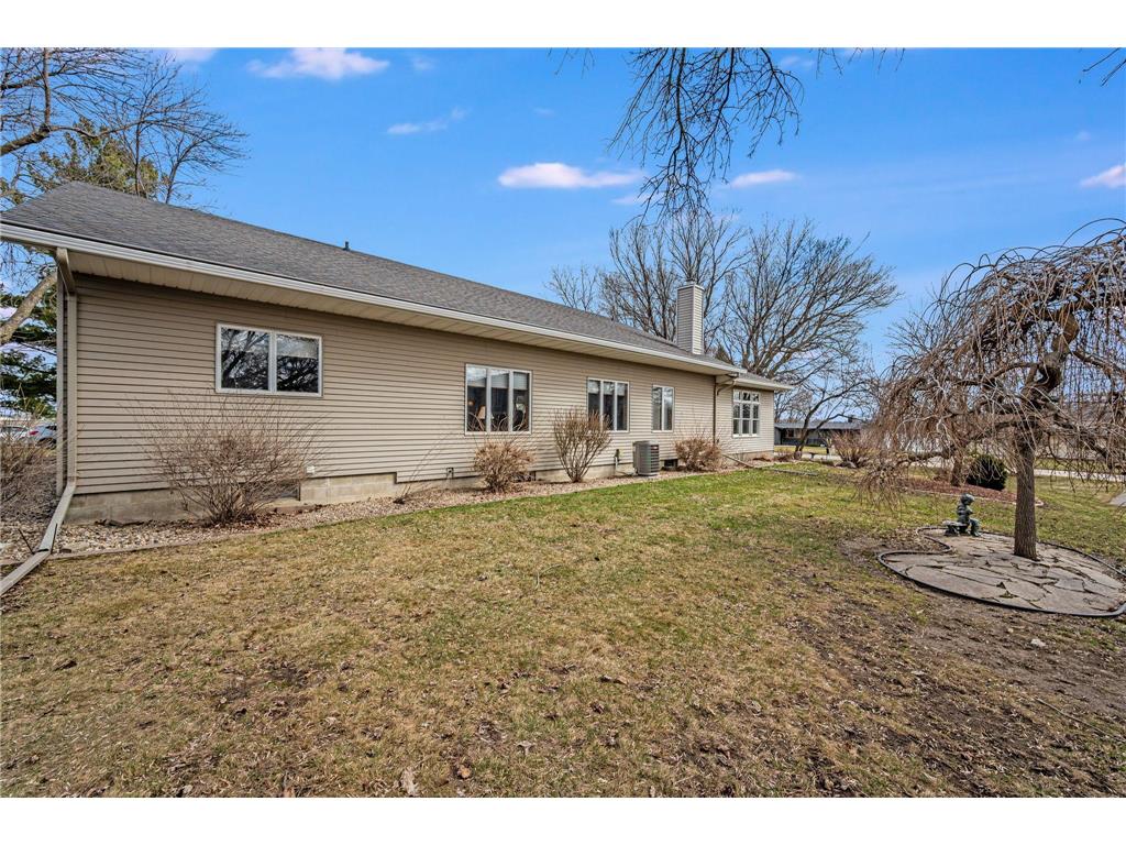 805 Hengen Street Fairmont MN 56031 7038192 image12