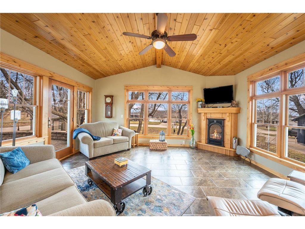 805 Hengen Street Fairmont MN 56031 7038192 image27