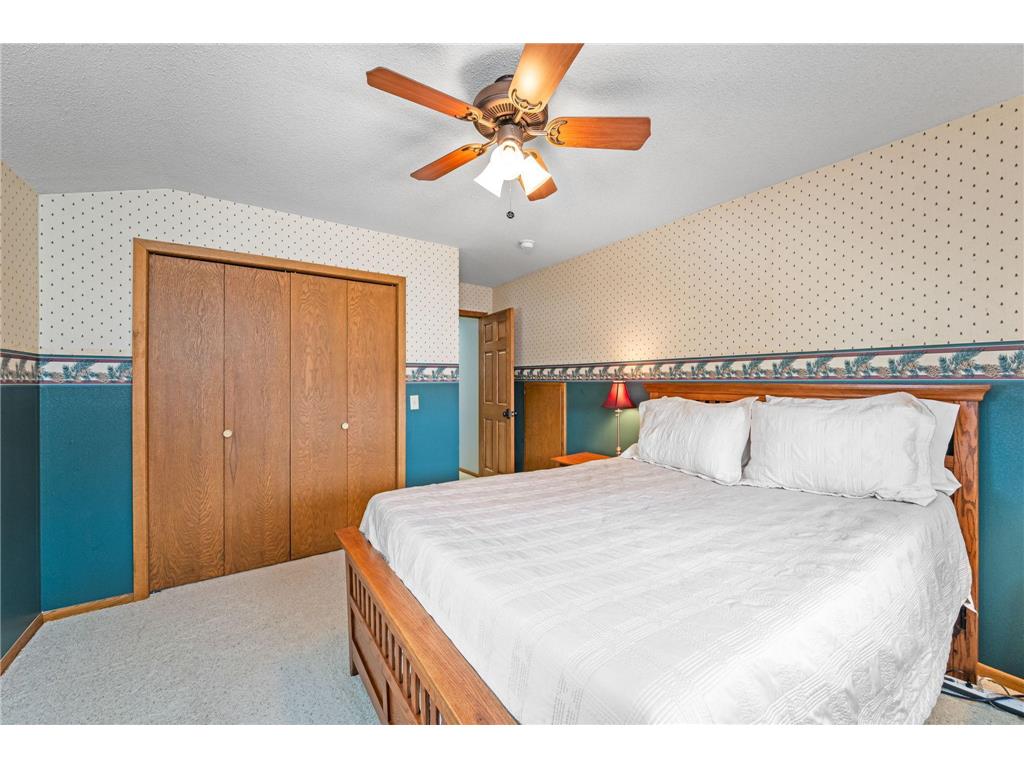 805 Hengen Street Fairmont MN 56031 7038192 image40