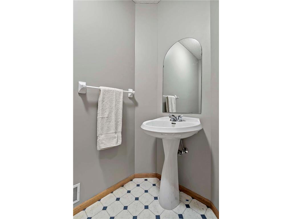 805 Heywood Road Northfield MN 55057 6808429 image23