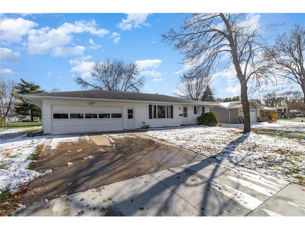 805 Hillcrest Drive, Montgomery, MN, 56069 MLS 6455170 Edina Realty