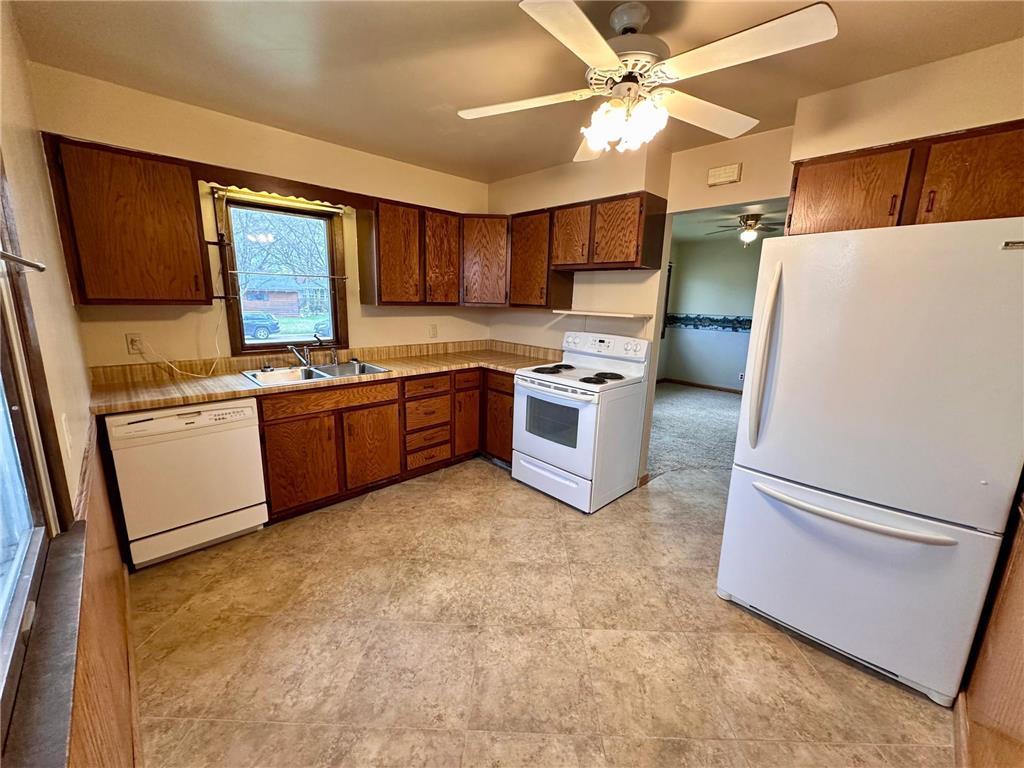 805 N 5th Street Marshall MN 56258 7055902 image5
