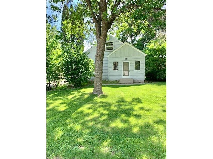 805 N Renville Street, Winthrop, MN, 55396 MLS 6002055 Edina Realty