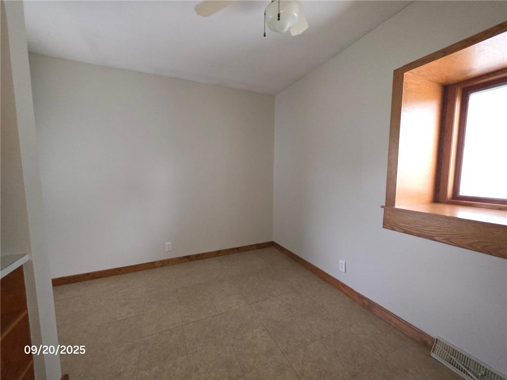 805 N Renville Street Winthrop MN 55396 6795145 image4