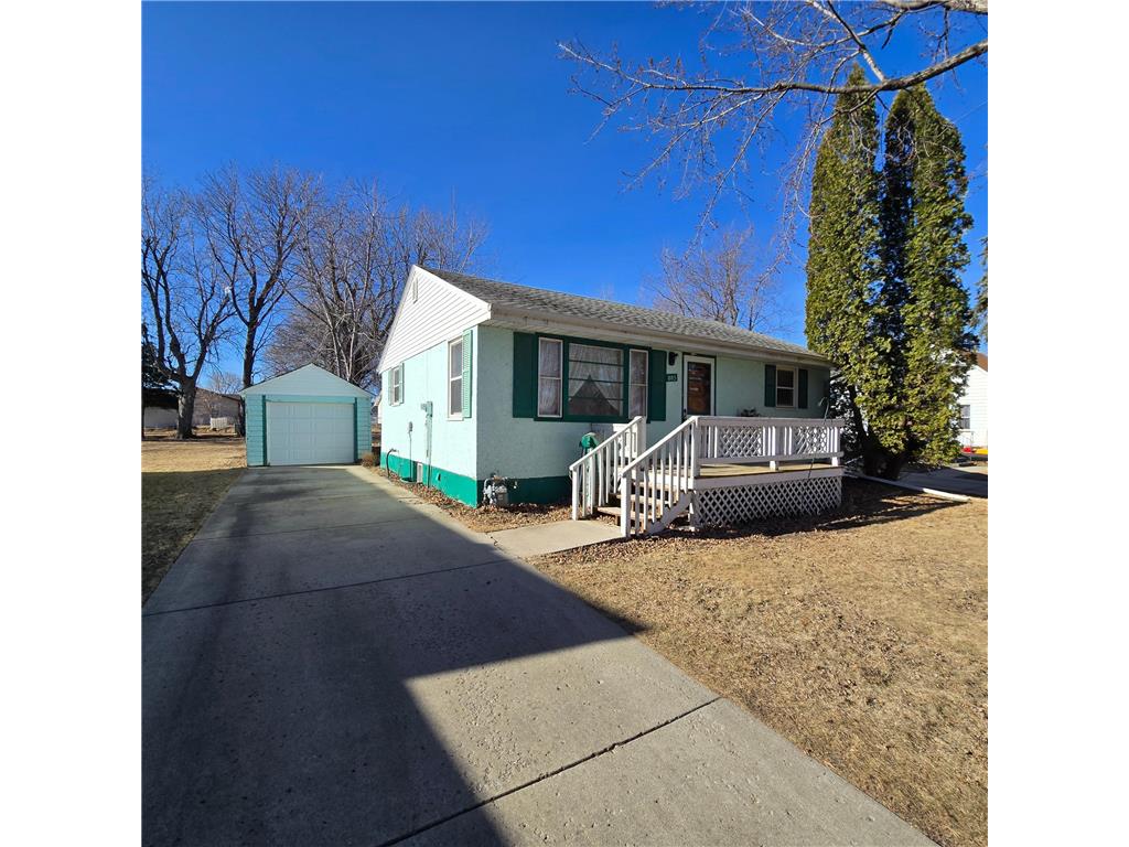 805 Pershing Boulevard Worthington MN 56187 6649158 image1